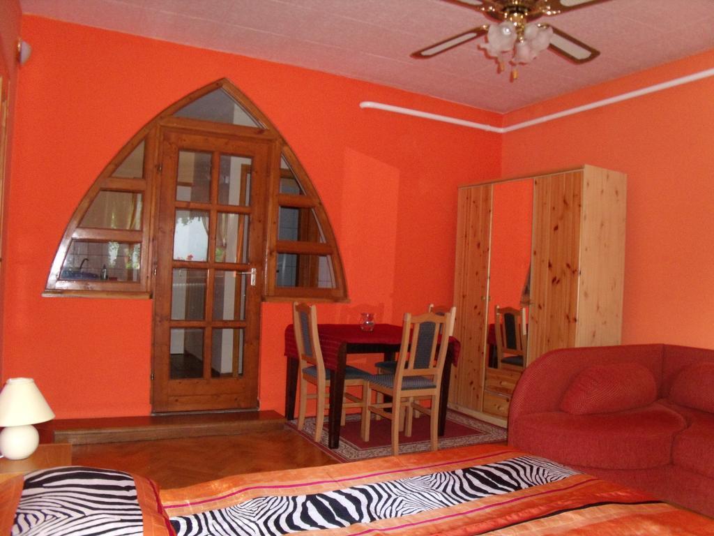 Viola Vendeghaz Apartment Kehidakustany Luaran gambar