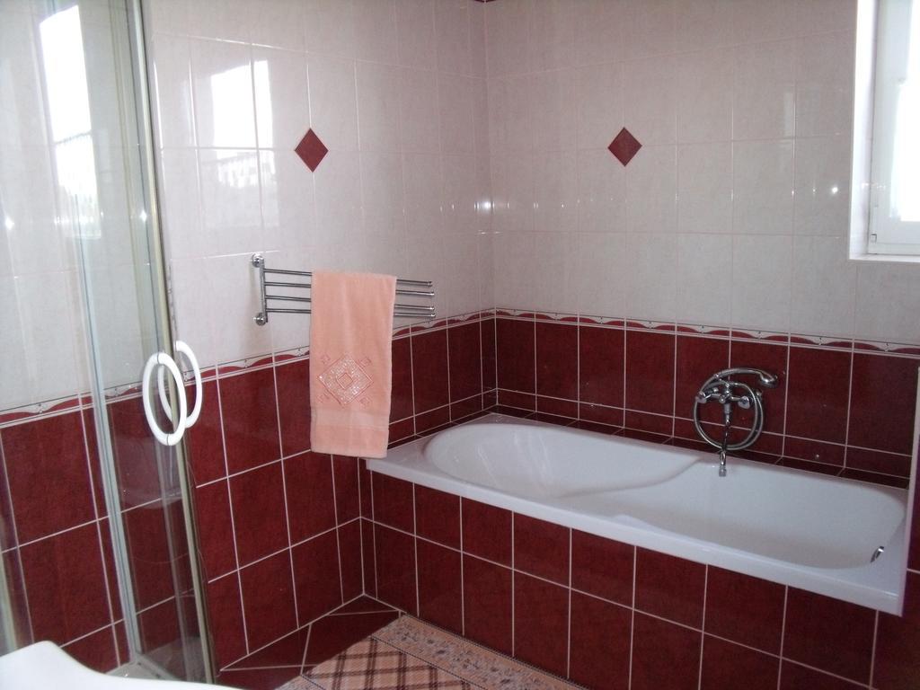 Viola Vendeghaz Apartment Kehidakustany Luaran gambar