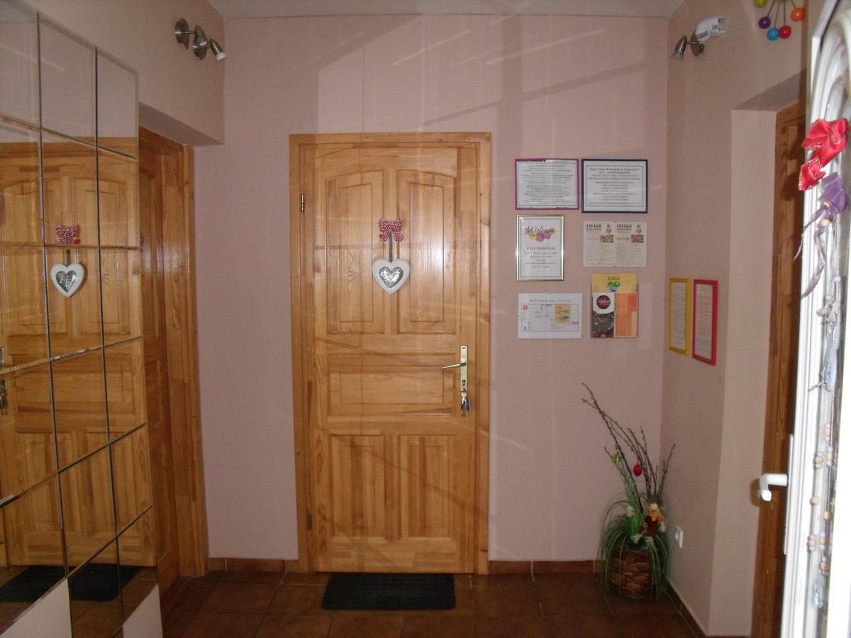 Viola Vendeghaz Apartment Kehidakustany Luaran gambar
